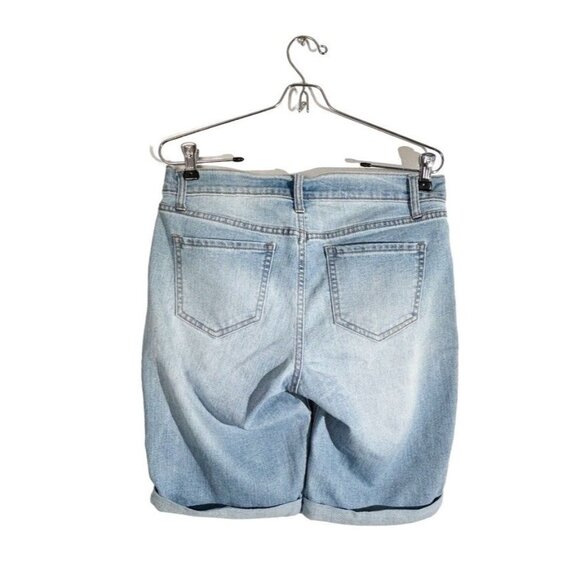Women's Old Navy Curvy / Profile Bermuda Platinum Jean Shorts  - Size 2 - Picture 2 of 6